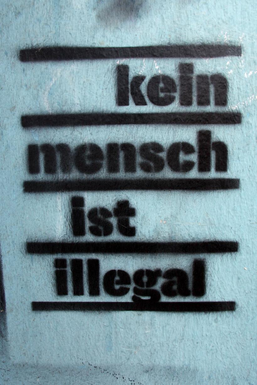 Graffito: Kein Mensch ist illegal