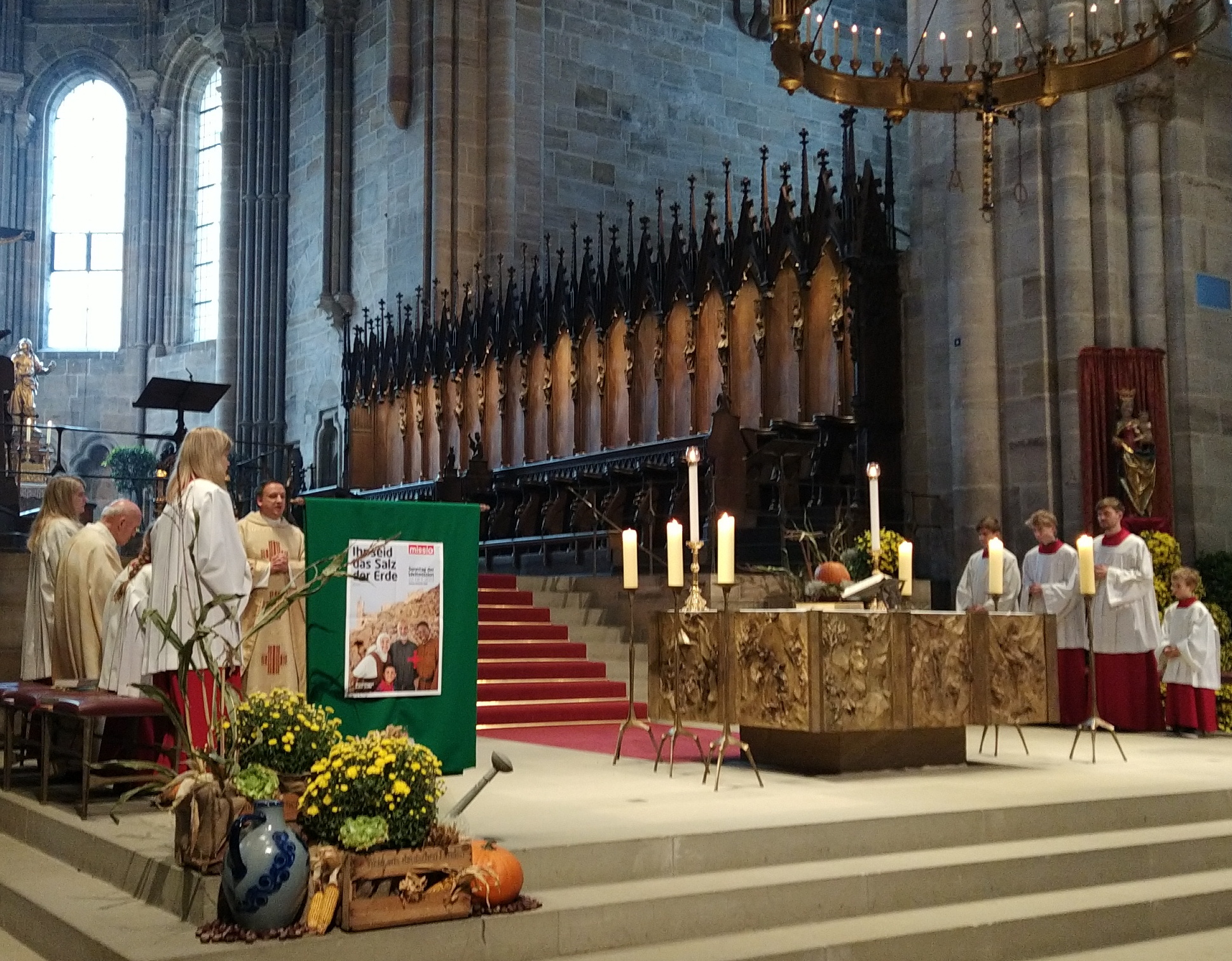 Dompfarrer Dr. Markus Kohmann bei der Eröffnung des missio-Gottesdienstes am 21. Oktober 2023.