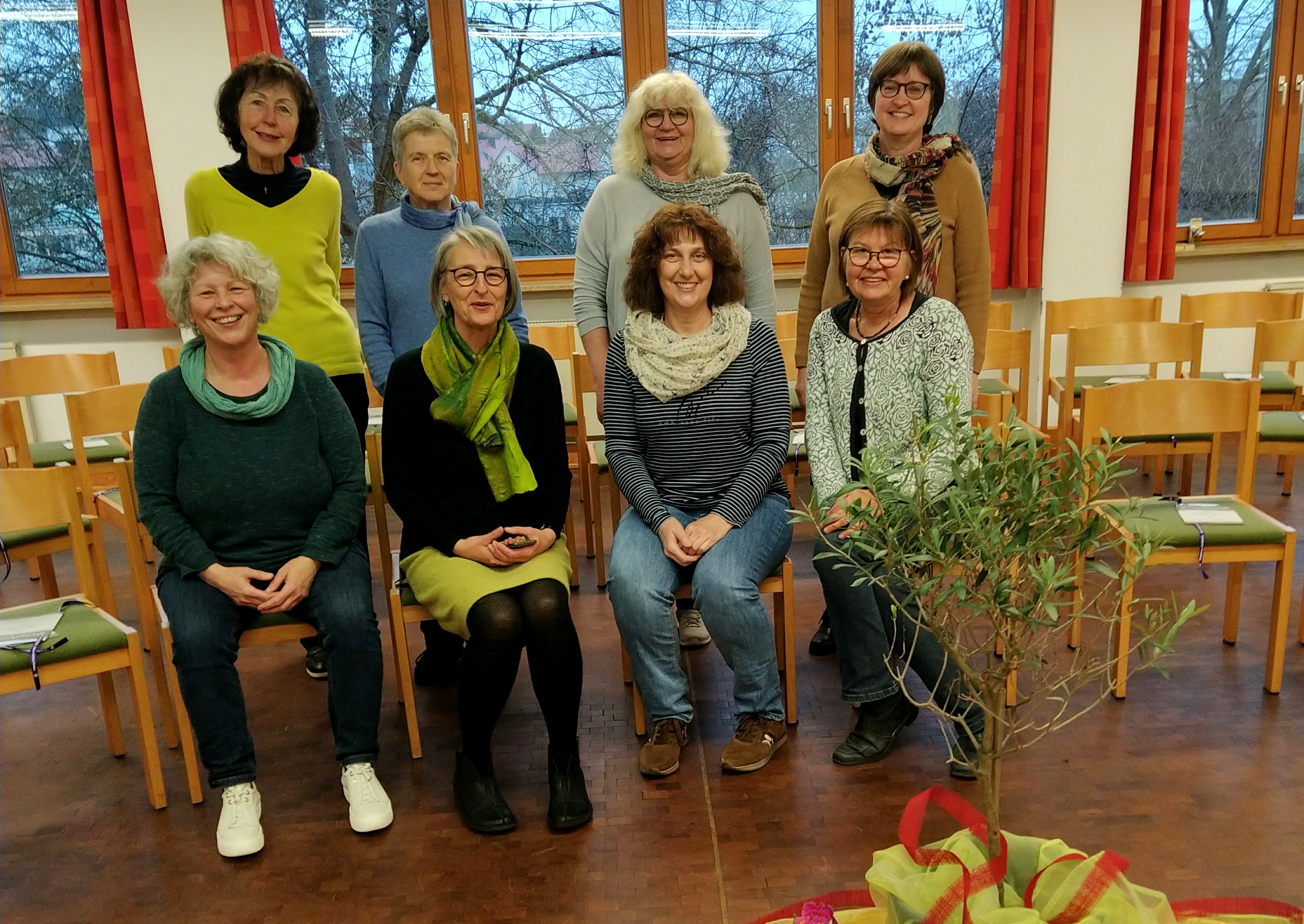 Das WGT-Team von Unsere Liebe Frau, St. Stephan und Dompfarrei nach ihrer Probe und dem Stellen der Stühle.