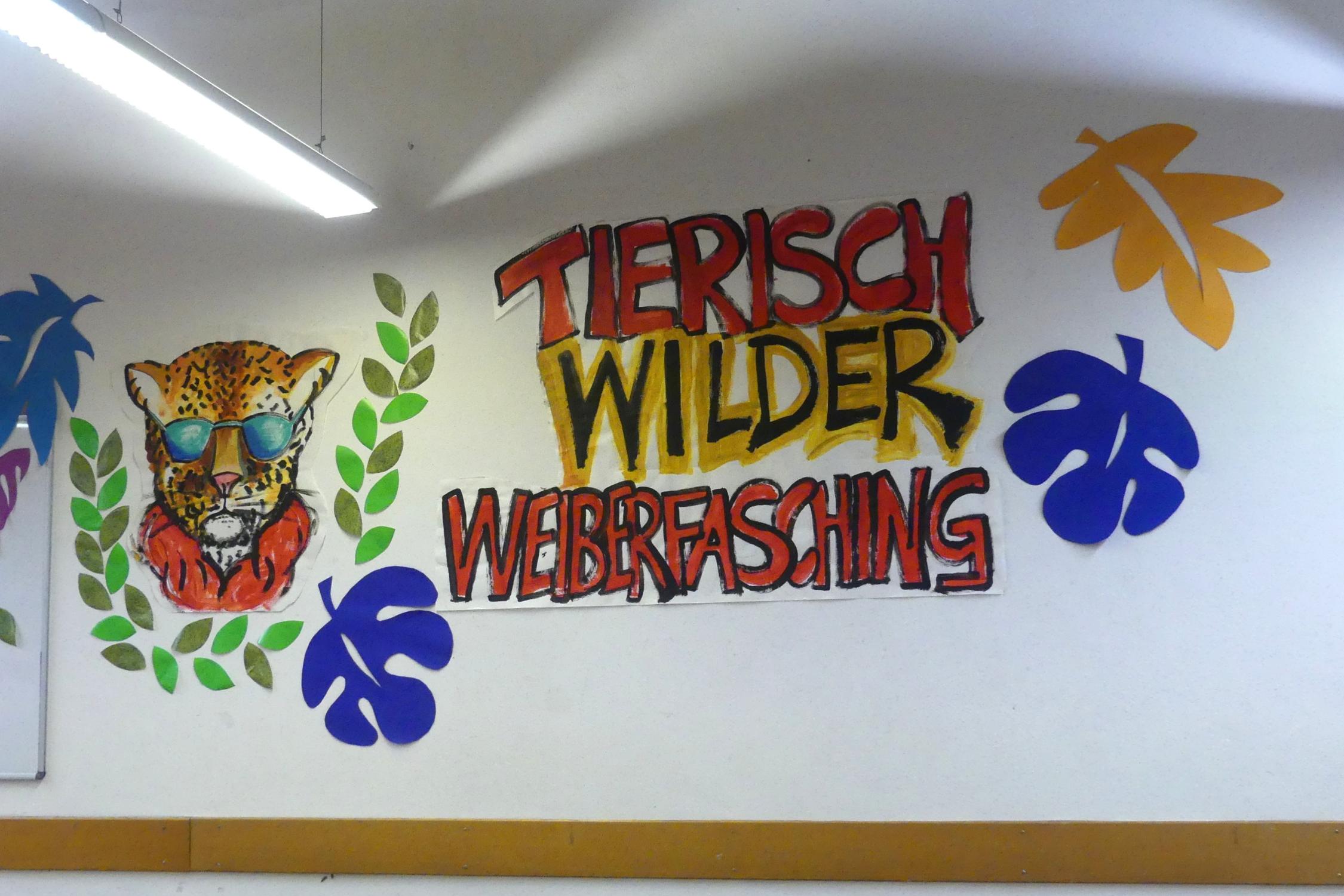 Wie jedes Jahr hat Barbara Winkler für die passende Wanddekoration gesorgt.