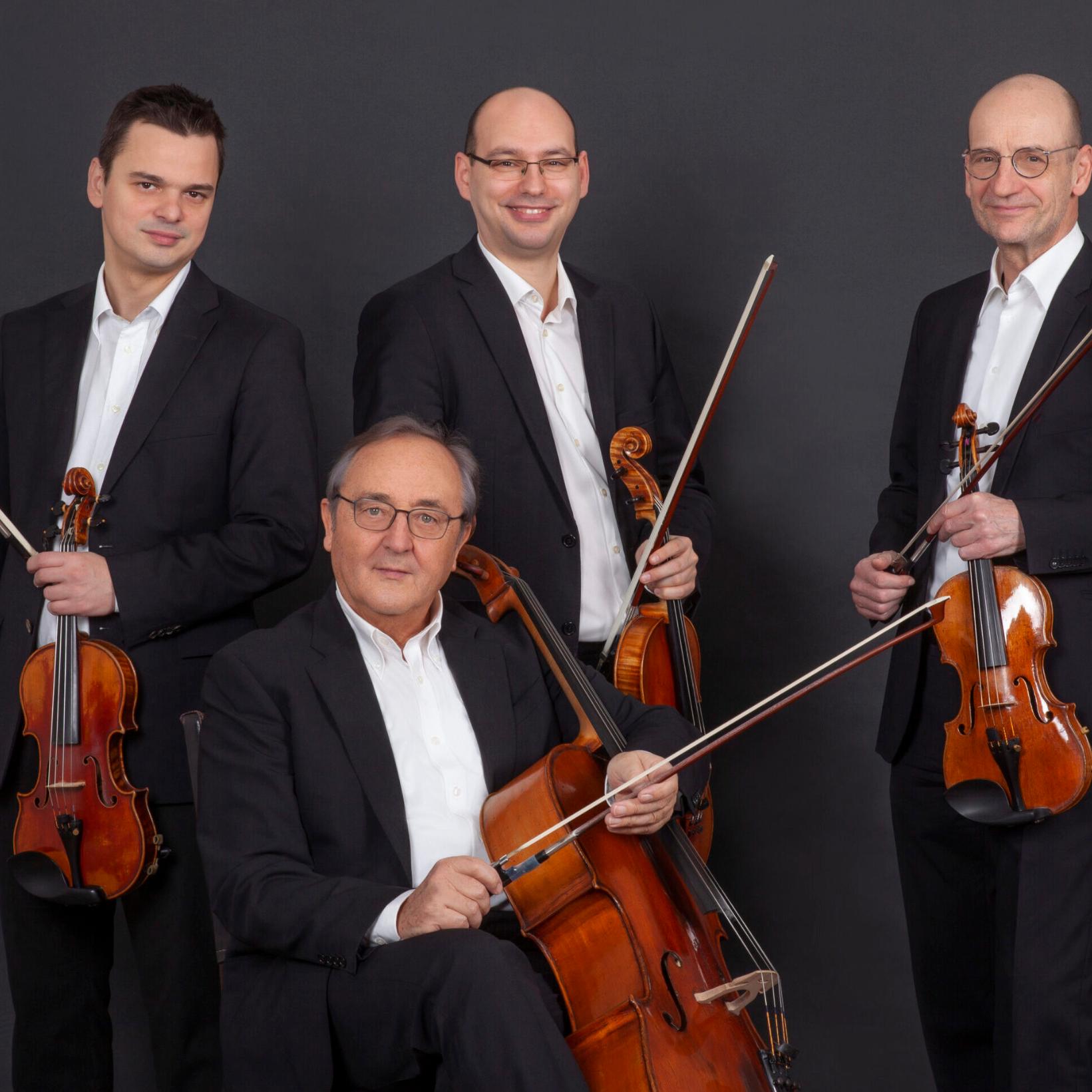 Das Bamberger Streichquartett lädt zum festlichen Silvesterkonzert ein.