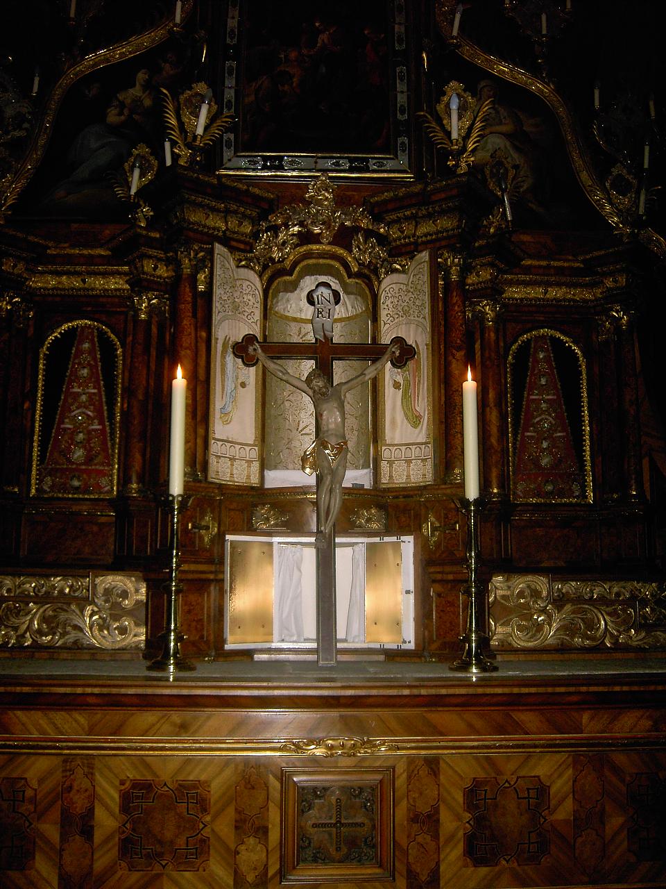 St. Michael: Kreuz am Karfreitag