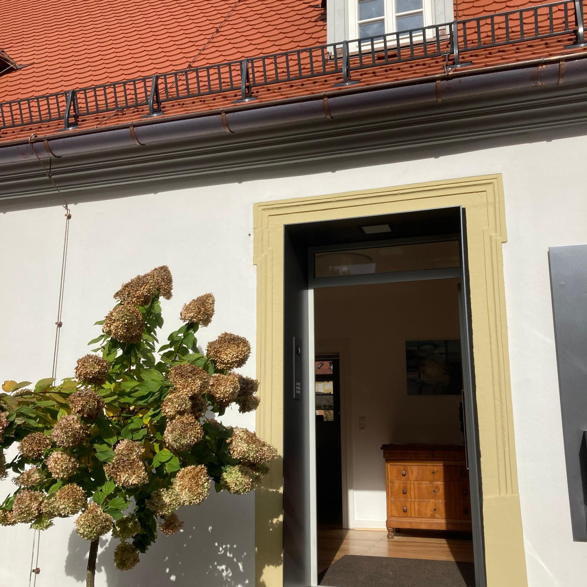 Eingangsbereich Verwaltungssitz Seelsorgebereich Bamberger Westen