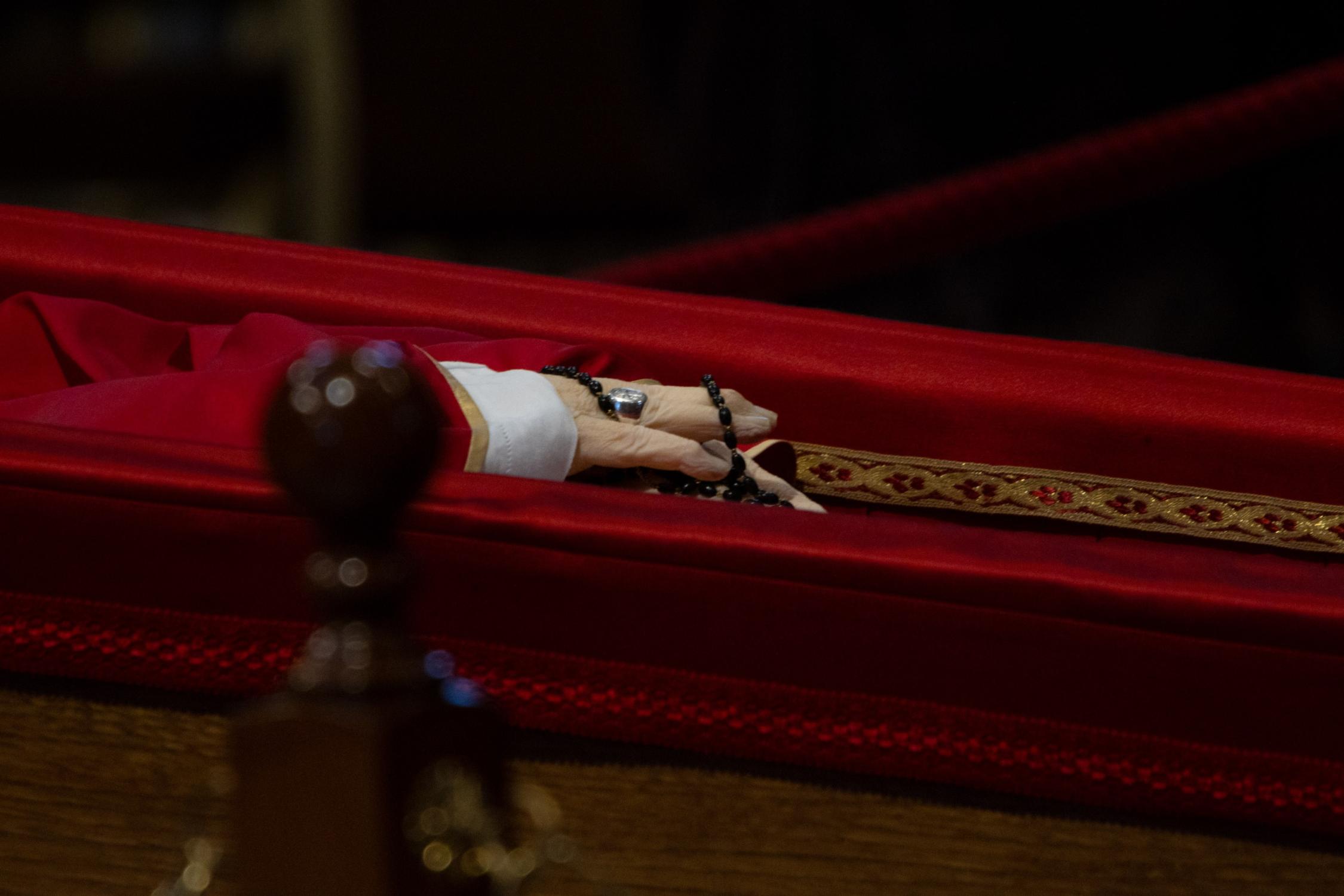 Am 23. April 2025 wurde der verstorbene Papst Franziskus in den Petersdom überführt.