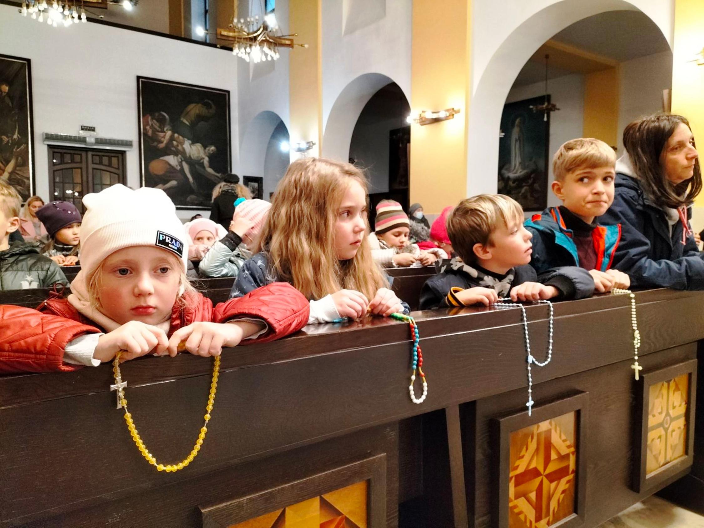 Kinder-Rosenkranzaktion von „Kirche in Not“
